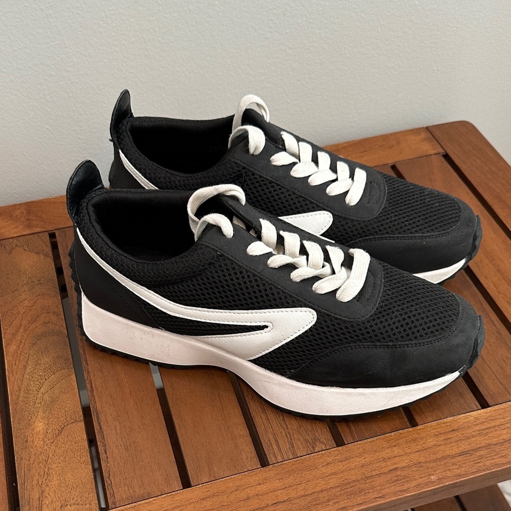 DV by Dolce Vita Black and White Athletic Shoes
